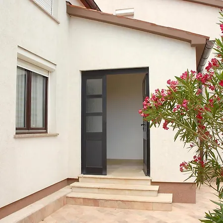 Gorgeous In Vikendica Pula