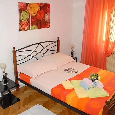Gorgeous Home In Pula Pula