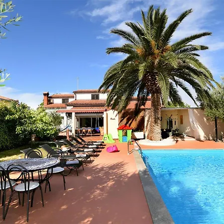 Feriehus Gorgeous In Pula