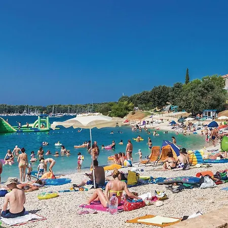 Gorgeous In 펜션 풀라