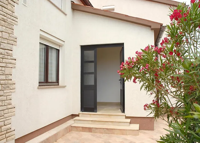 Gorgeous In Feriehus Pula